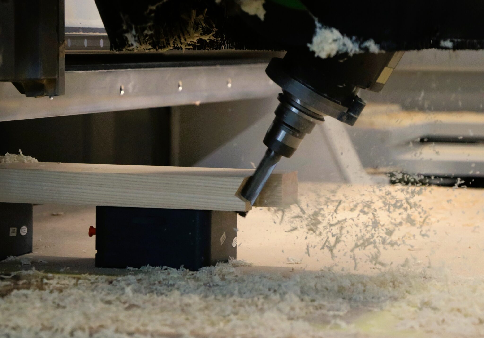 Raewoodin CNC-työstökeskus